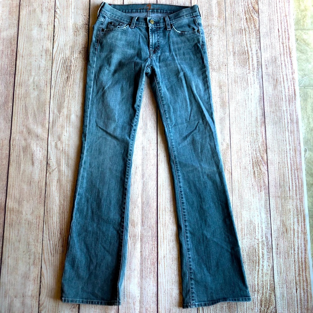 7 for All Mankind Blue Rinse Flare Jeans Size 28 - Light Wash Denim Low Rise